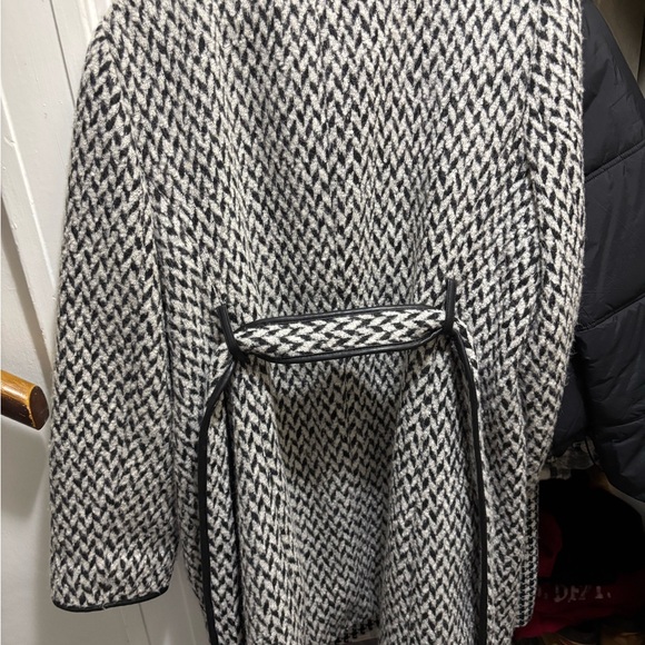DKNY Black and White Houndstooth Trench Coat - Picture 8 of 8